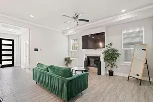 3351 Canada Dr, Dallas, TX 75212 - Photo 2
