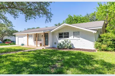 3904 3rd Street, Brownwood, TX 76801 - Photo 2