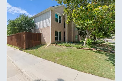 2878 Ridgedale Drive, Lewisville, TX 75067 - Photo 2