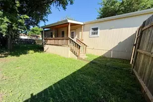 1717 Gale Dr, Pelican Bay, TX 76020 - Photo 2