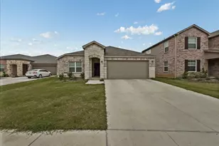 2820 Pecan Pk Dr, Denton, TX 76208 - Photo 2