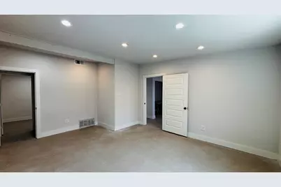 2726 W Mockingbird Lane, Dallas, TX 75235 - Photo 10