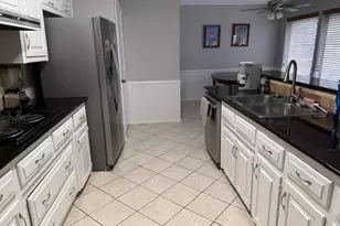 16325 Lauder Ln, Dallas, TX 75248 - Photo 32