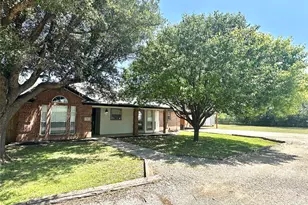 717 Groves Rd, Tuscola, TX 79562 - Photo 2