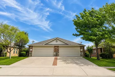1334 Piedmont Drive, Mansfield, TX 76063 - Photo 2
