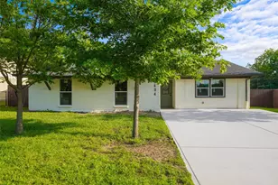 9404 Glengreen Dr, Dallas, TX 75217 - Photo 1