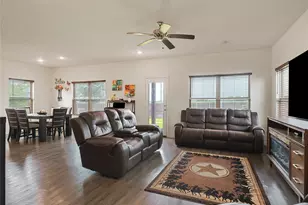 1556 Woodlake Dr, Waxahachie, TX 75165 - Photo 6