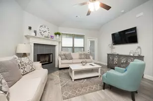 1014 W Villas Ct, Lewisville, TX 75067 - Photo 16