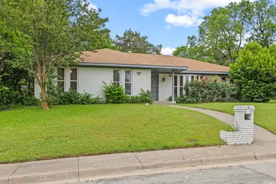 3732 Kiest Knoll Drive, Dallas, TX 75233 - Photo 2
