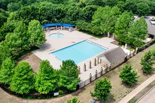 1412 Hawk Valley Dr, Little Elm, TX 75068 - Photo 2