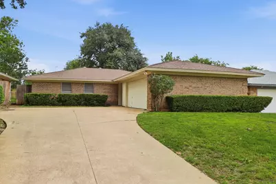 7208 Misty Meadow Drive S, Fort Worth, TX 76133 - Photo 1