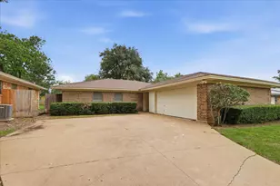 7208 Misty Meadow Dr S, Fort Worth, TX 76133 - Photo 2