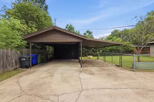 2137 Lenamon St, Waco, TX 76710 - Photo 26