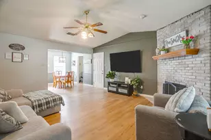 517 Post Oak Ln, Burleson, TX 76028 - Photo 6