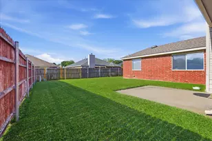 115 Loda Ct, Grand Prairie, TX 75050 - Photo 26