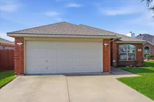 115 Loda Ct, Grand Prairie, TX 75050 - Photo 4