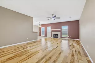 115 Loda Ct, Grand Prairie, TX 75050 - Photo 8