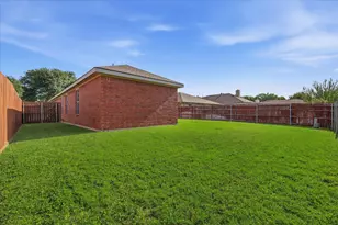 115 Loda Ct, Grand Prairie, TX 75050 - Photo 28