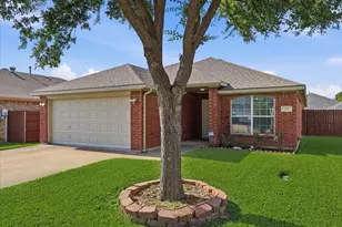 115 Loda Ct, Grand Prairie, TX 75050 - Photo 6