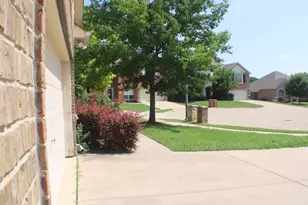 8224 Summerview Ct, Fort Worth, TX 76123 - Photo 6