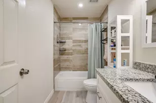 2135 Reverchon Dr, Arlington, TX 76017 - Photo 32
