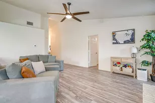 2135 Reverchon Dr, Arlington, TX 76017 - Photo 10