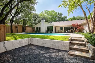 10564 Cox Ln, Dallas, TX 75229 - Photo 34