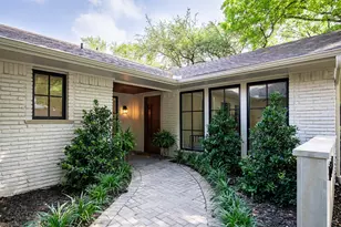 10564 Cox Ln, Dallas, TX 75229 - Photo 34