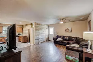 104 Richard Ln, Azle, TX 76020 - Photo 2