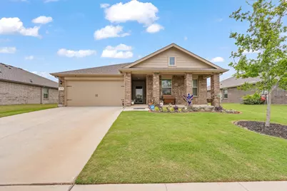 313 Crestridge Drive N, Cleburne, TX 76033 - Photo 1