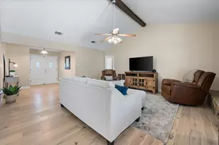 212 S Heights Dr, Crowley, TX 76036 - Photo 10