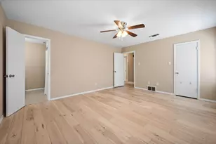 212 S Heights Dr, Crowley, TX 76036 - Photo 24
