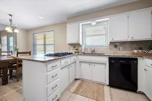 212 S Heights Dr, Crowley, TX 76036 - Photo 14