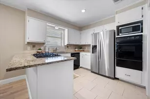 212 S Heights Dr, Crowley, TX 76036 - Photo 14