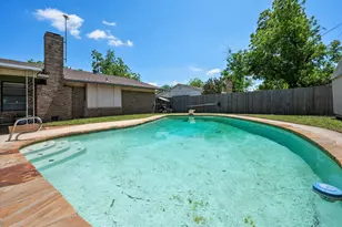 212 S Heights Dr, Crowley, TX 76036 - Photo 28