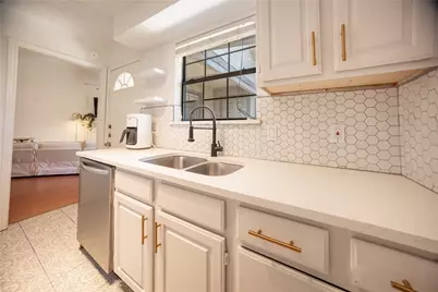 2835 Keller Springs Road #808, Carrollton, TX 75006 - Photo 4
