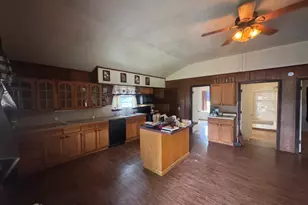 812 Cedarcrest Dr, Tool, TX 75143 - Photo 8
