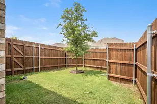 2035 Sherwood Dr, Garland, TX 75041 - Photo 36