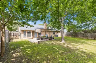 825 Bristol Ave, Saginaw, TX 76179 - Photo 24