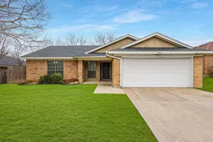825 Bristol Ave, Saginaw, TX 76179 - Photo 1