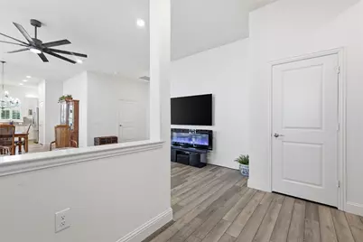 3806 Crested Eagle Way, Arlington, TX 76005 - Photo 6