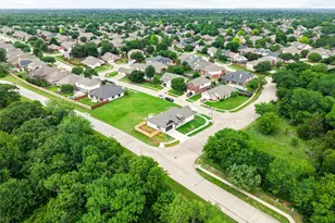 2300 Cherry Sage Dr, Arlington, TX 76001 - Photo 22