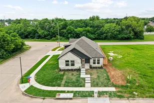 2300 Cherry Sage Dr, Arlington, TX 76001 - Photo 24