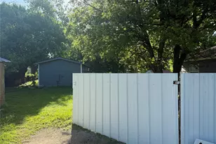 117 Bowie St, Clyde, TX 79510 - Photo 10