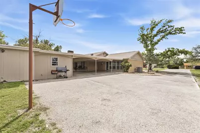 102 Lori Lane, Brownwood, TX 76801 - Photo 32