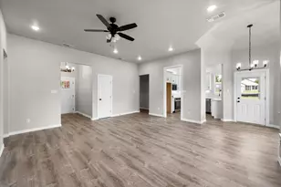 505 S 36th St, Corsicana, TX 75110 - Photo 4