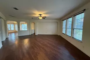 305 Moonlight Dr, Euless, TX 76039 - Photo 6