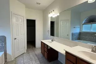 305 Moonlight Dr, Euless, TX 76039 - Photo 18