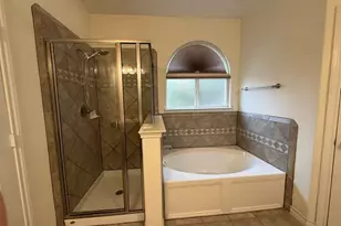 305 Moonlight Dr, Euless, TX 76039 - Photo 16