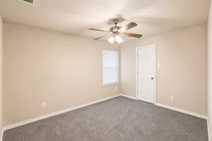 5548 Thunder Bay Dr, Fort Worth, TX 76119 - Photo 16